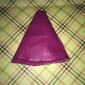 D tail pink cosmetic case